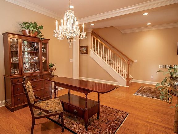 5th image of 7 Crosstree Dr