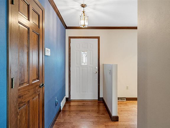 5th image of 109 Berkshire Dr