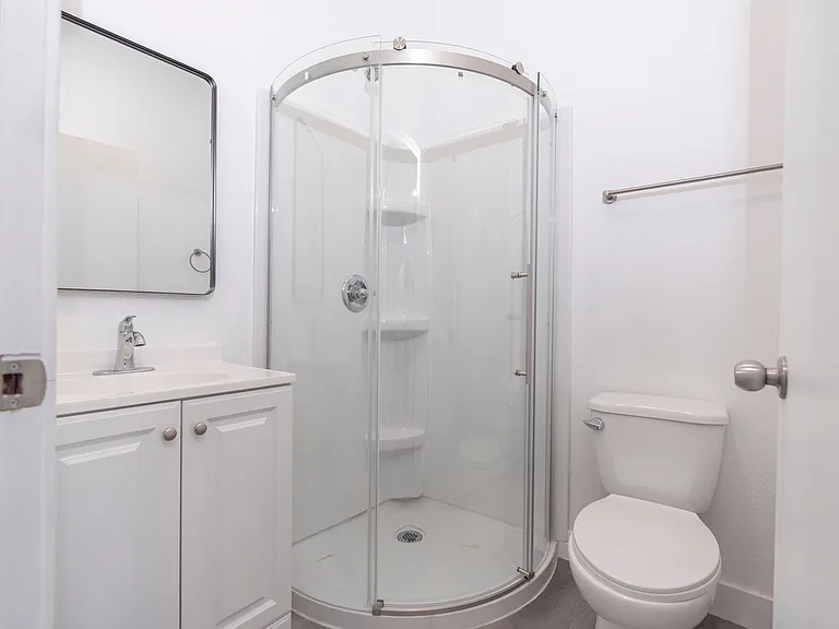 1016 W 21st St #1018/12 — Photo 3