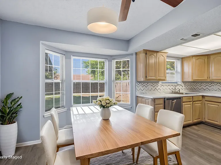 512 Sussex Dr — Photo 20
