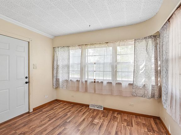 5th image of 2744 E Douglas Ave