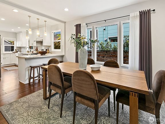 5th image of 954 19th Avenue E