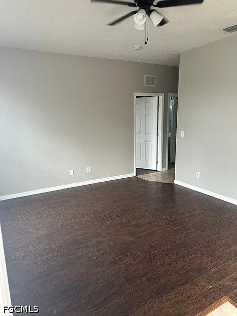 2 bed, 2.0 bath, 2118 sqft, $1,400 — Photo 3