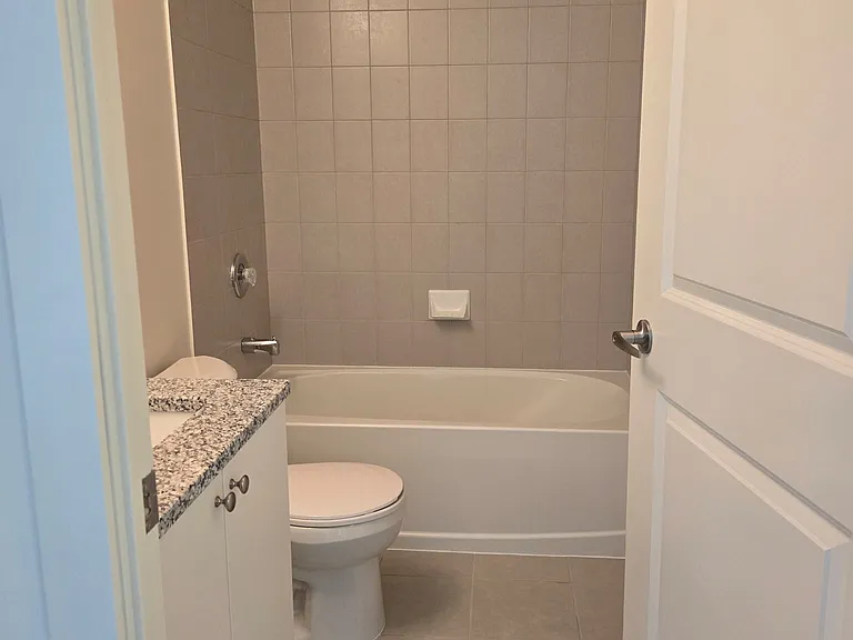 4955 Yonge St #1912 — Photo 14