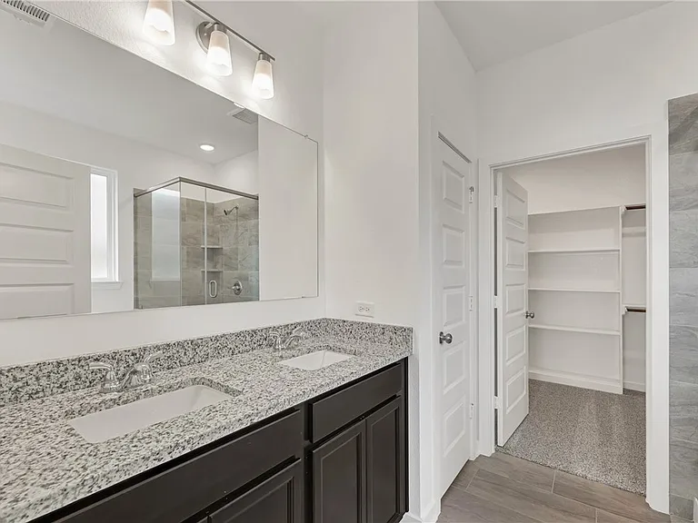 1933 Sebright Dr — Photo 8