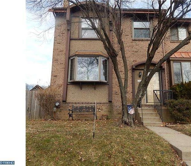 2nd image of 1061 Bolton Ct