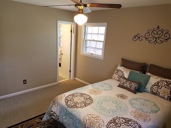 4th image of 3100 Oakton Way SW