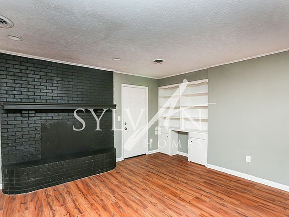 5th image of 3117 Longwood Dr