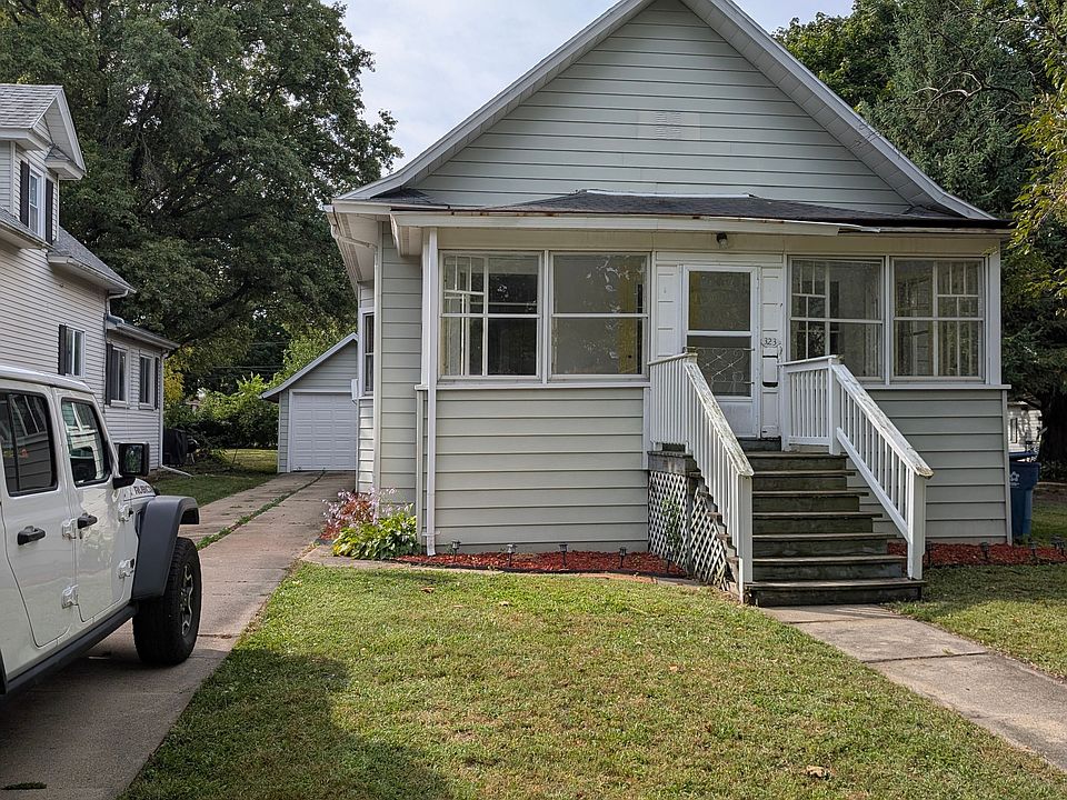 1st image of 323 W Chippewa St