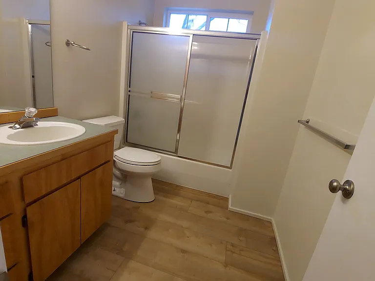 1085 NE Purcell Blvd #1-4 — Photo 16