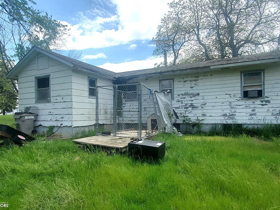 2nd image of 706 N 1st St