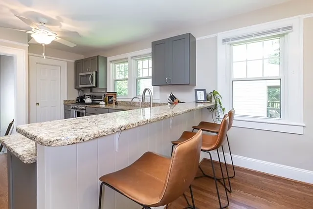 131 Courtland Ave — Photo 8