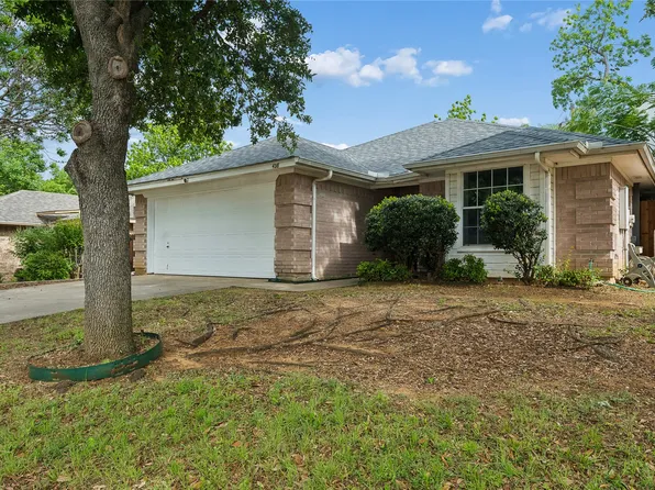 428 Caviness Dr, Grapevine, TX 76051