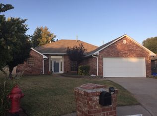 624 Taber Ln, Edmond, OK 73003