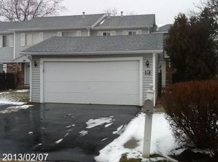13 Scarlet Hawthorn Pl, Woodridge, IL 60517
