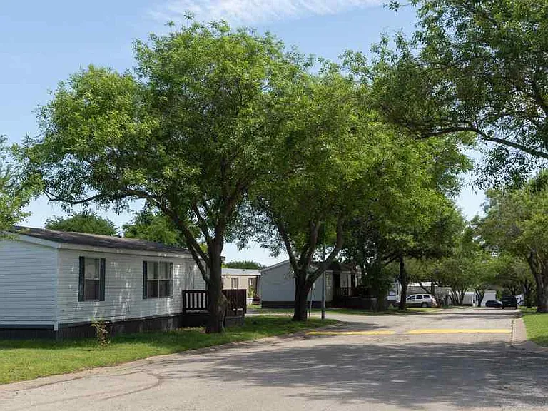 Lakewood Estates (TX) — Photo 3