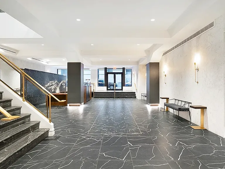 67 Wall St #25B — Photo 25