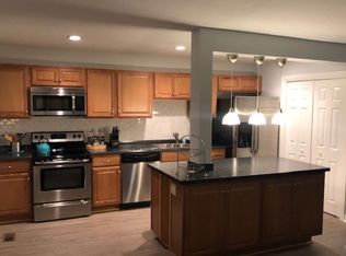 701 Beacon Valley Rd APT 5, Naugatuck, CT 06770