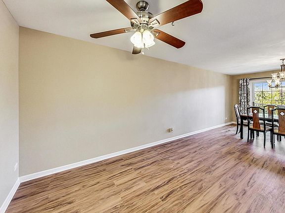 5th image of 124 Day St APT 312