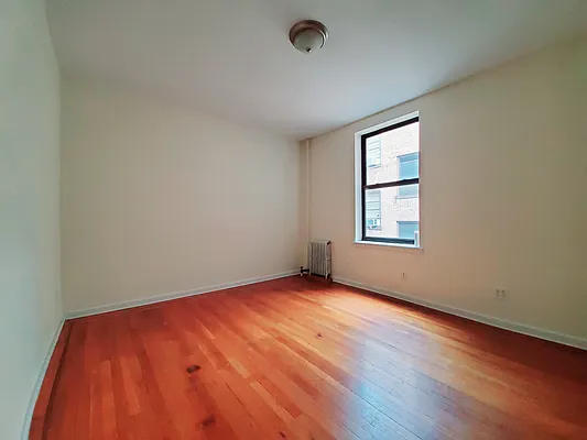 Rented by New York Dwellings LLC | media 12