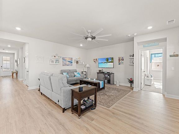5th image of 1138 Heather Glen Blvd.