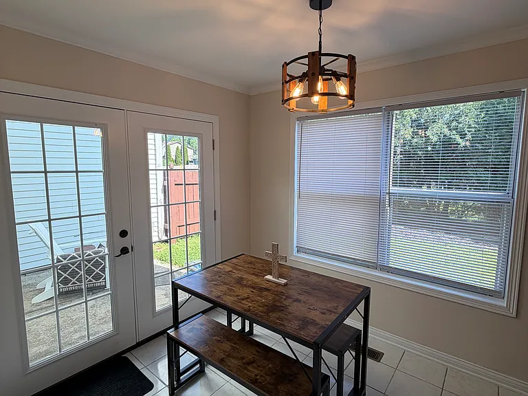 Walnut Cir — Photo 16