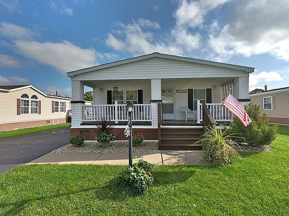 2nd image of 9851 Newmarket Ave