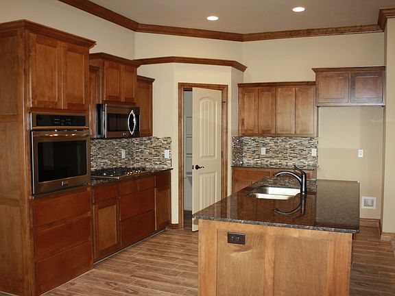 2nd image of 4816 SW 128th St