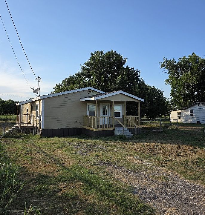 1st image of 916 W Avenue B