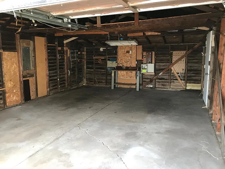 808 Gene St — Photo 17