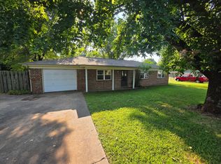 1000 S Jerry Ave, Fayetteville, AR 72701