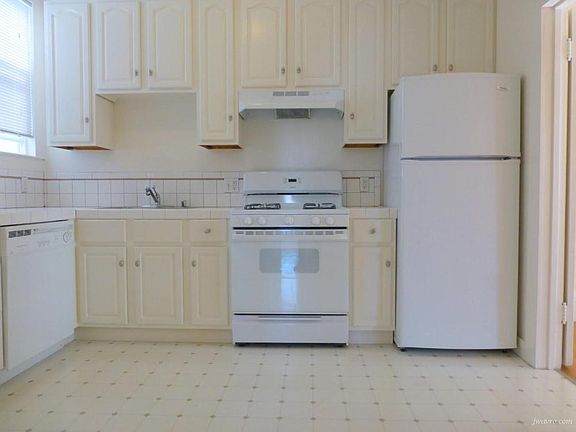 2nd image of 2255 Lake St APT 7