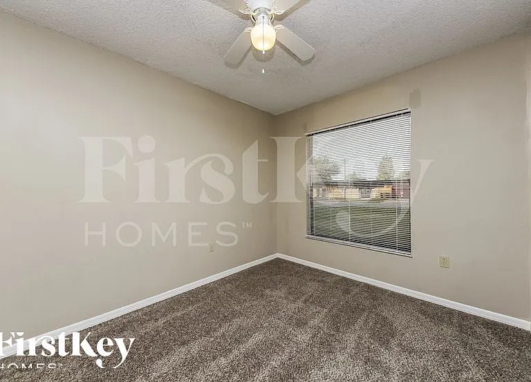 610 Fresno Ct — Photo 14