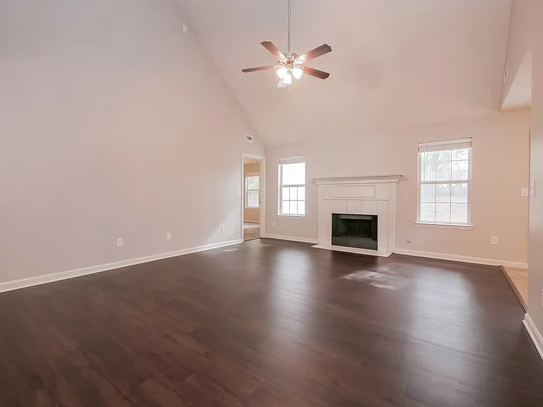 204 Coldsprings Ct — Photo 4