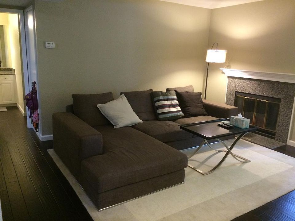 1st image of 600 Canyon Oaks Dr