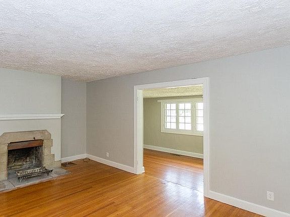 4th image of 4727 Central Ave