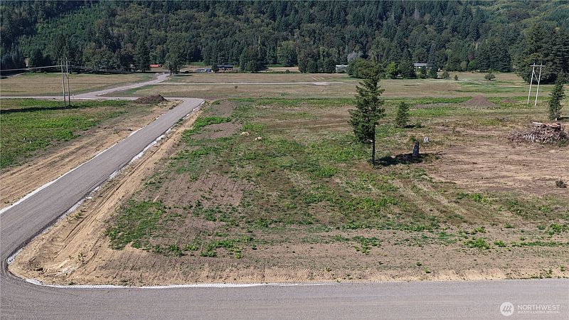 3rd image of 347 Sawmill Road