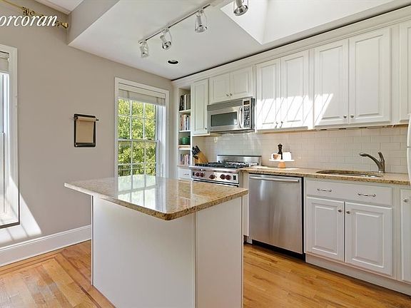 2nd image of 438 Pacific St #4