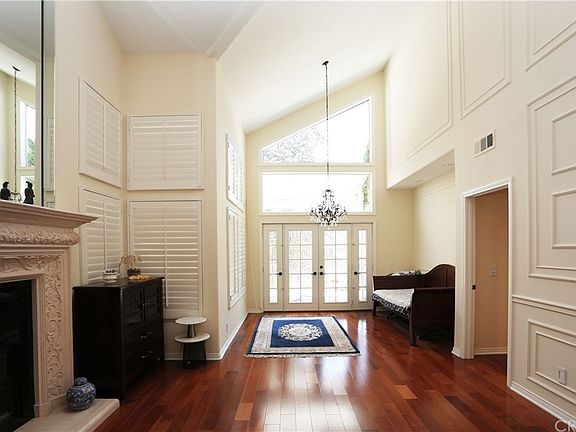 4th image of 24512 Windsor Dr