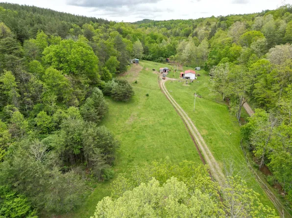 3877 Grieves Run, Elizabeth, WV 26143