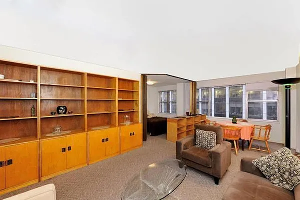 Rented by Compass | media 23