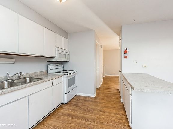 4th image of 7981 N Nordica Ave