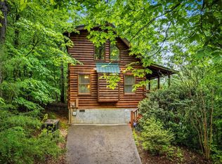 1712 Pulaski Ln, Sevierville, TN 37862