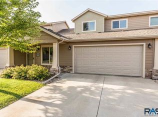2717 E Indigo Pl, Sioux Falls, SD 57108