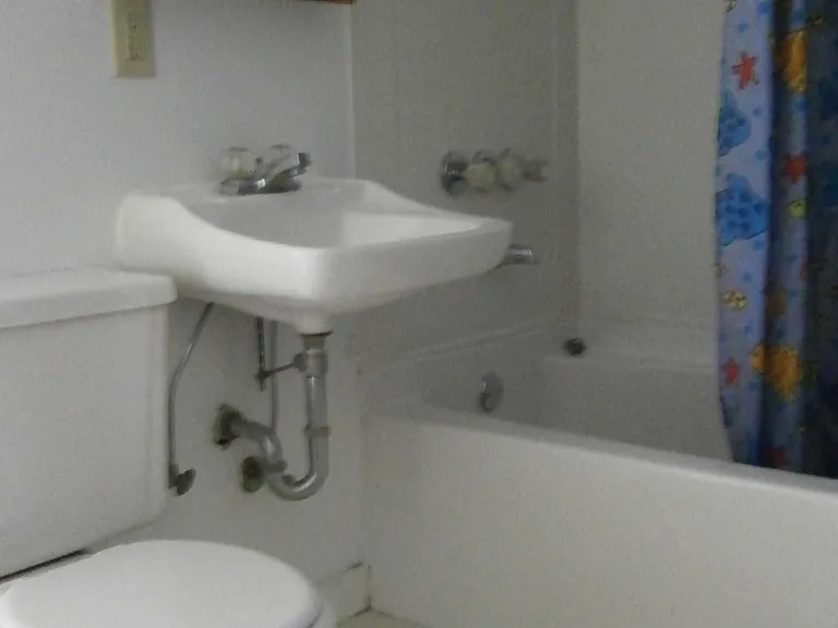 114 Highland Pl #4 — Photo 7