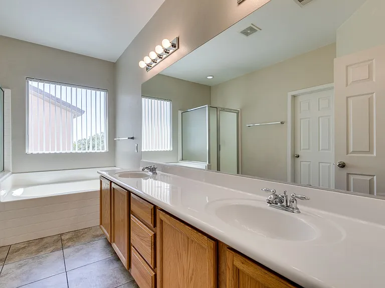 2925 Dowitcher Ave — Photo 31