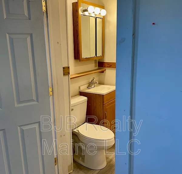 596 Preble St #4 — Photo 10