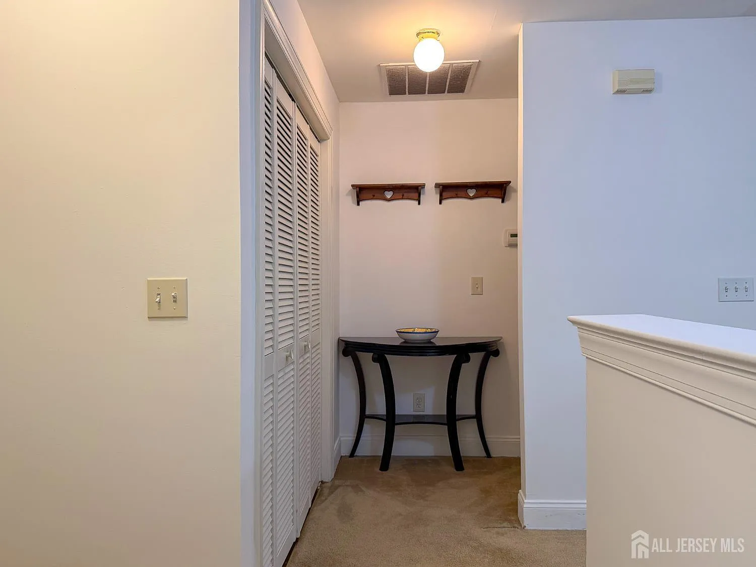 2 bed, 2.0 bath, 1390 sqft, $3,200 — Photo 2