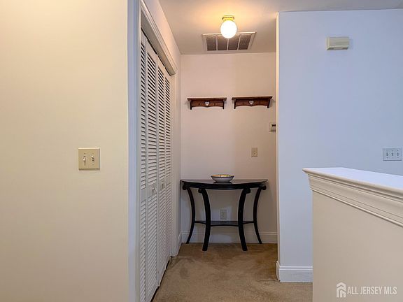 2nd image of 614 Middlesex Ave