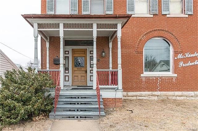 2nd image of 301 W Mill St